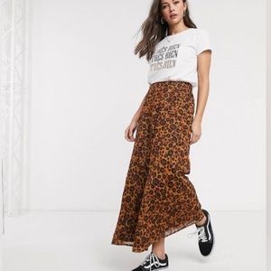 LEOPARD PRINT MAXI SKIRT!!